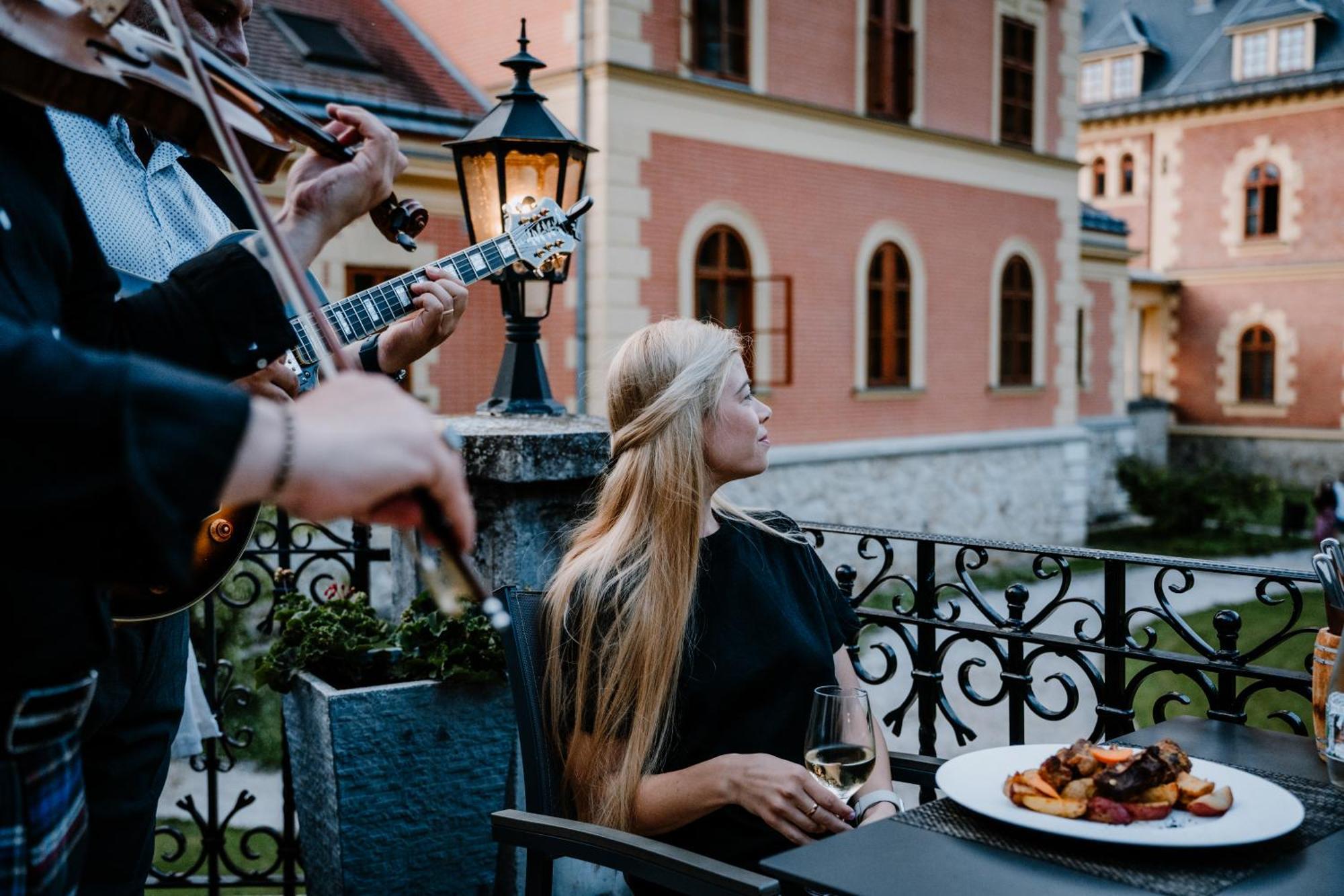 Kastelyhotel Sasvar Resort Parádsasvár Zewnętrze zdjęcie