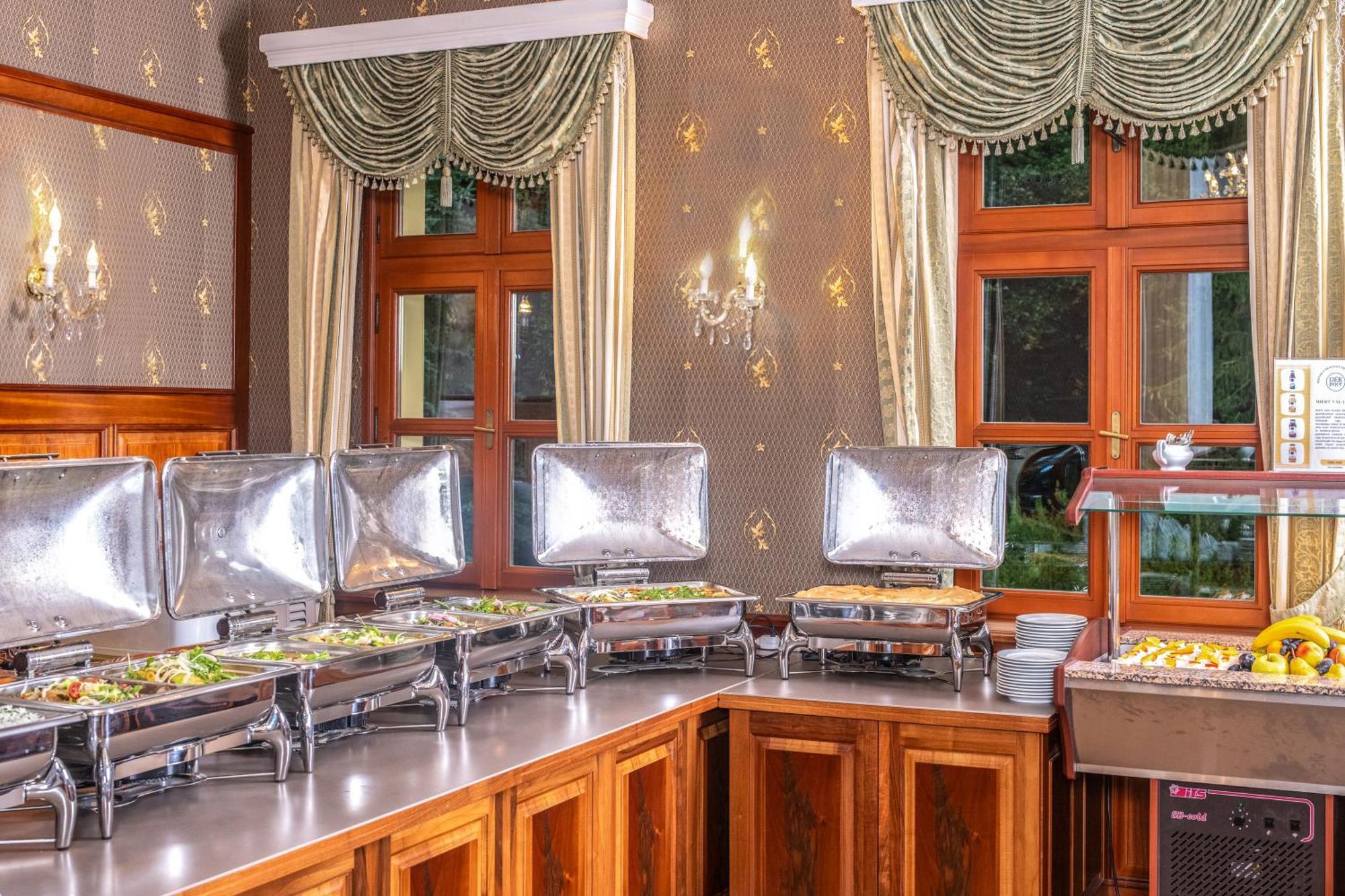 Kastelyhotel Sasvar Resort Parádsasvár Zewnętrze zdjęcie