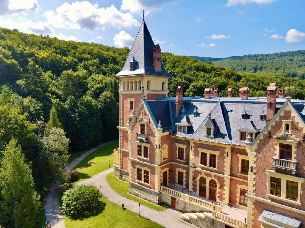 Kastelyhotel Sasvar Resort Parádsasvár Zewnętrze zdjęcie