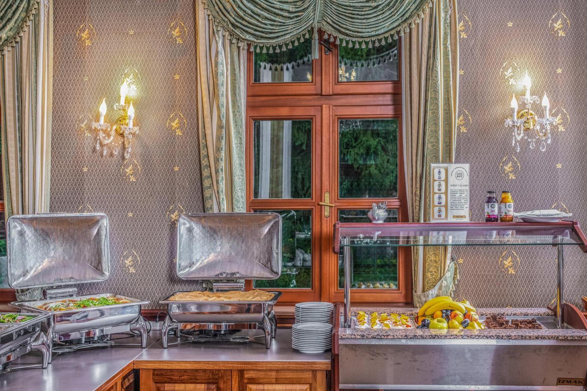 Kastelyhotel Sasvar Resort Parádsasvár Zewnętrze zdjęcie