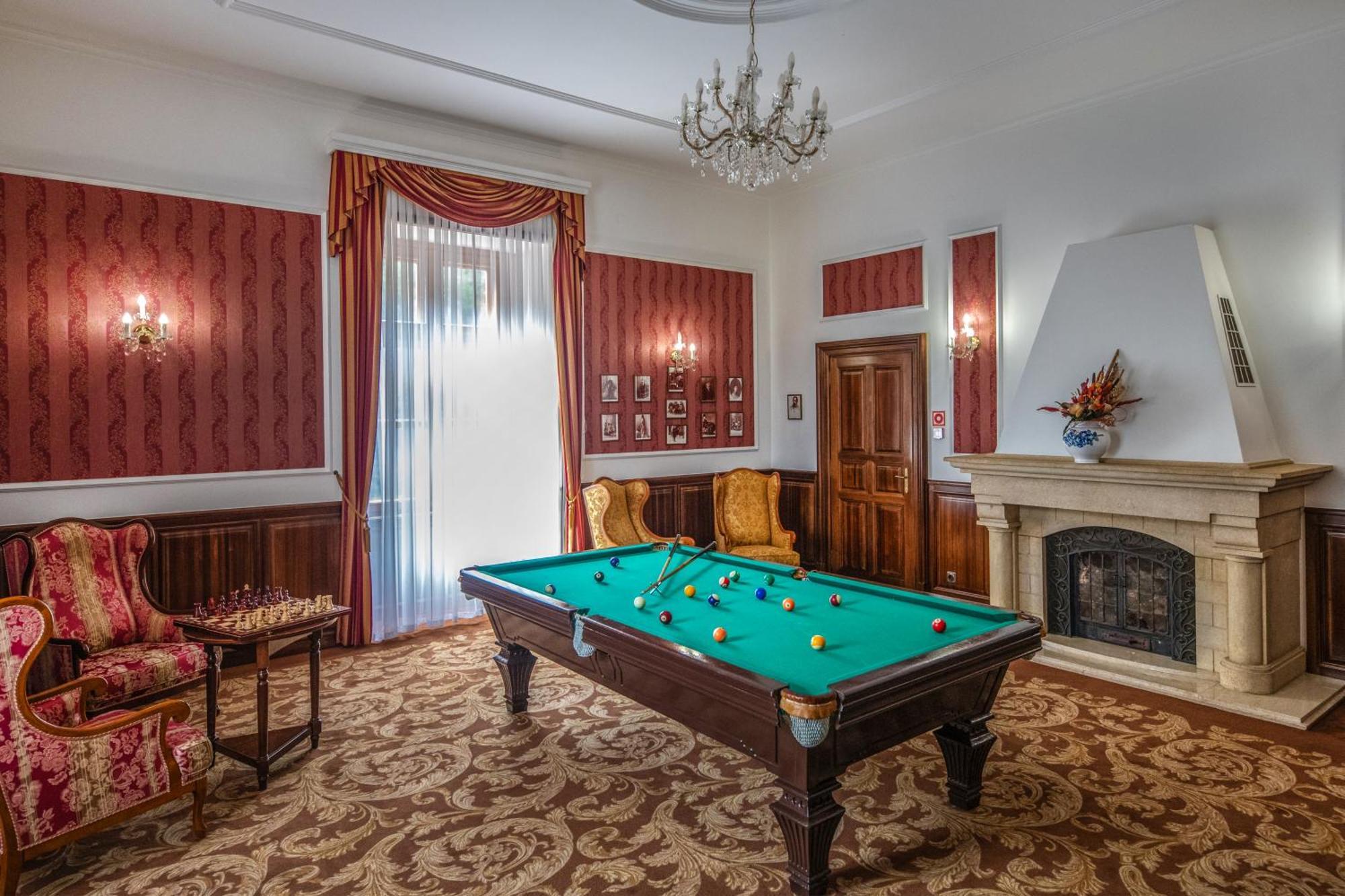 Kastelyhotel Sasvar Resort Parádsasvár Zewnętrze zdjęcie