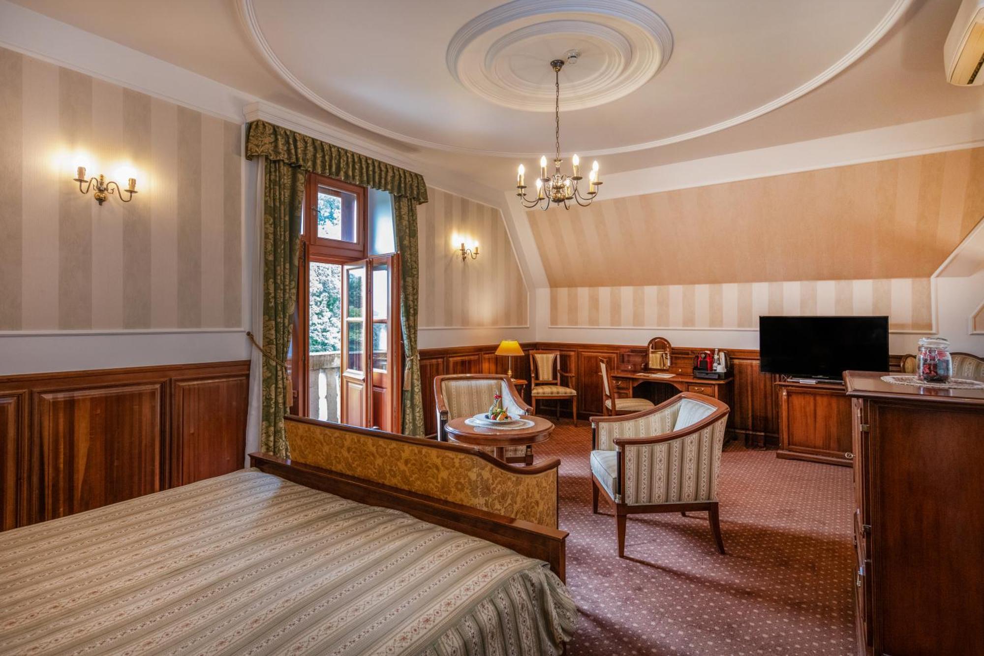 Kastelyhotel Sasvar Resort Parádsasvár Zewnętrze zdjęcie