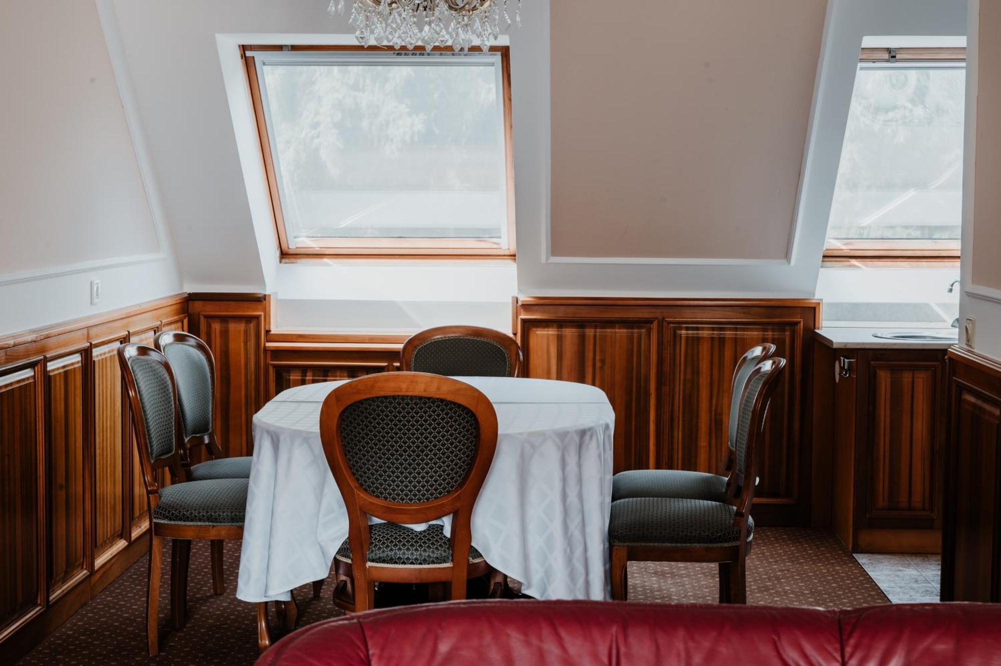 Kastelyhotel Sasvar Resort Parádsasvár Zewnętrze zdjęcie