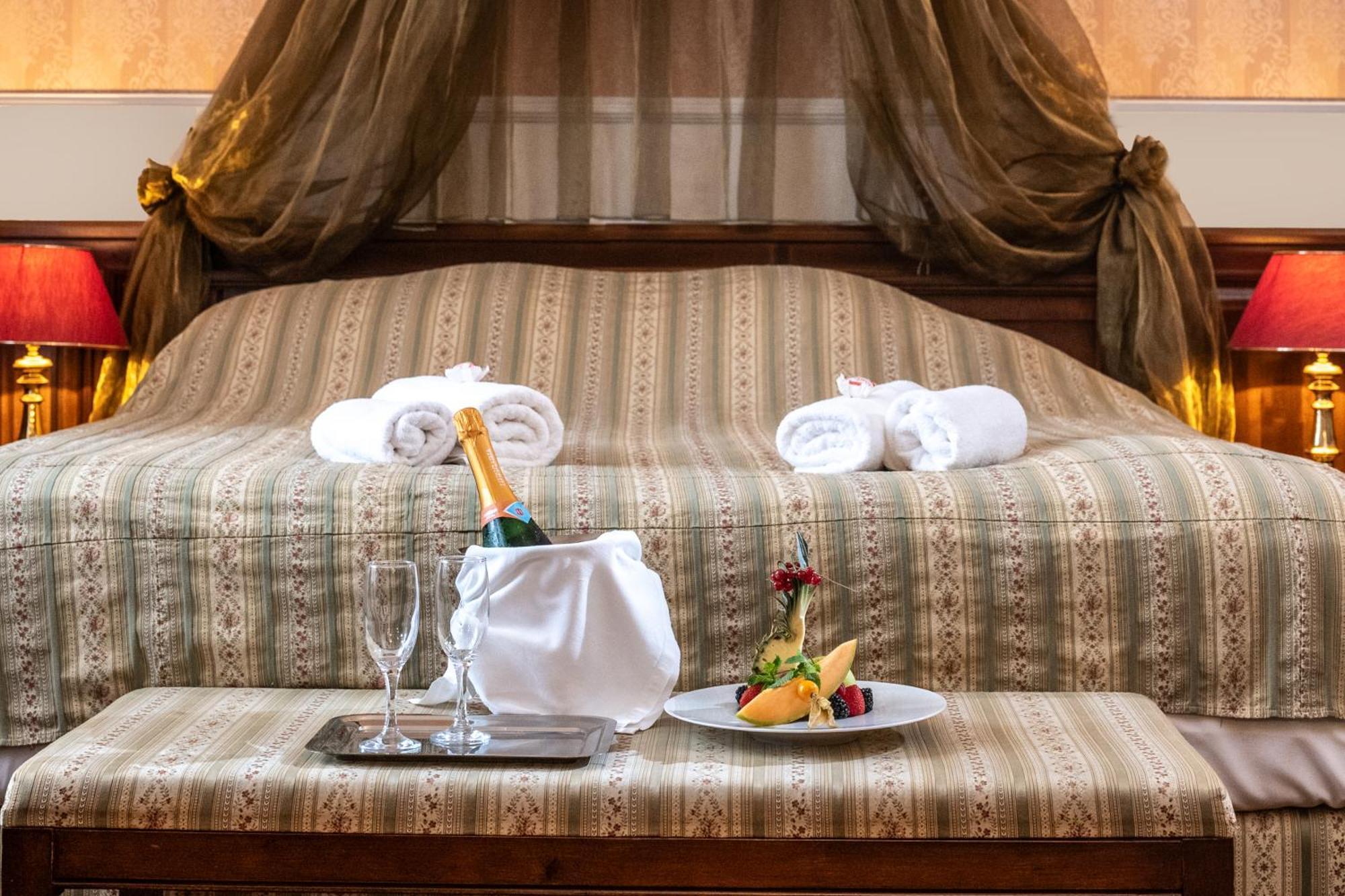 Kastelyhotel Sasvar Resort Parádsasvár Zewnętrze zdjęcie