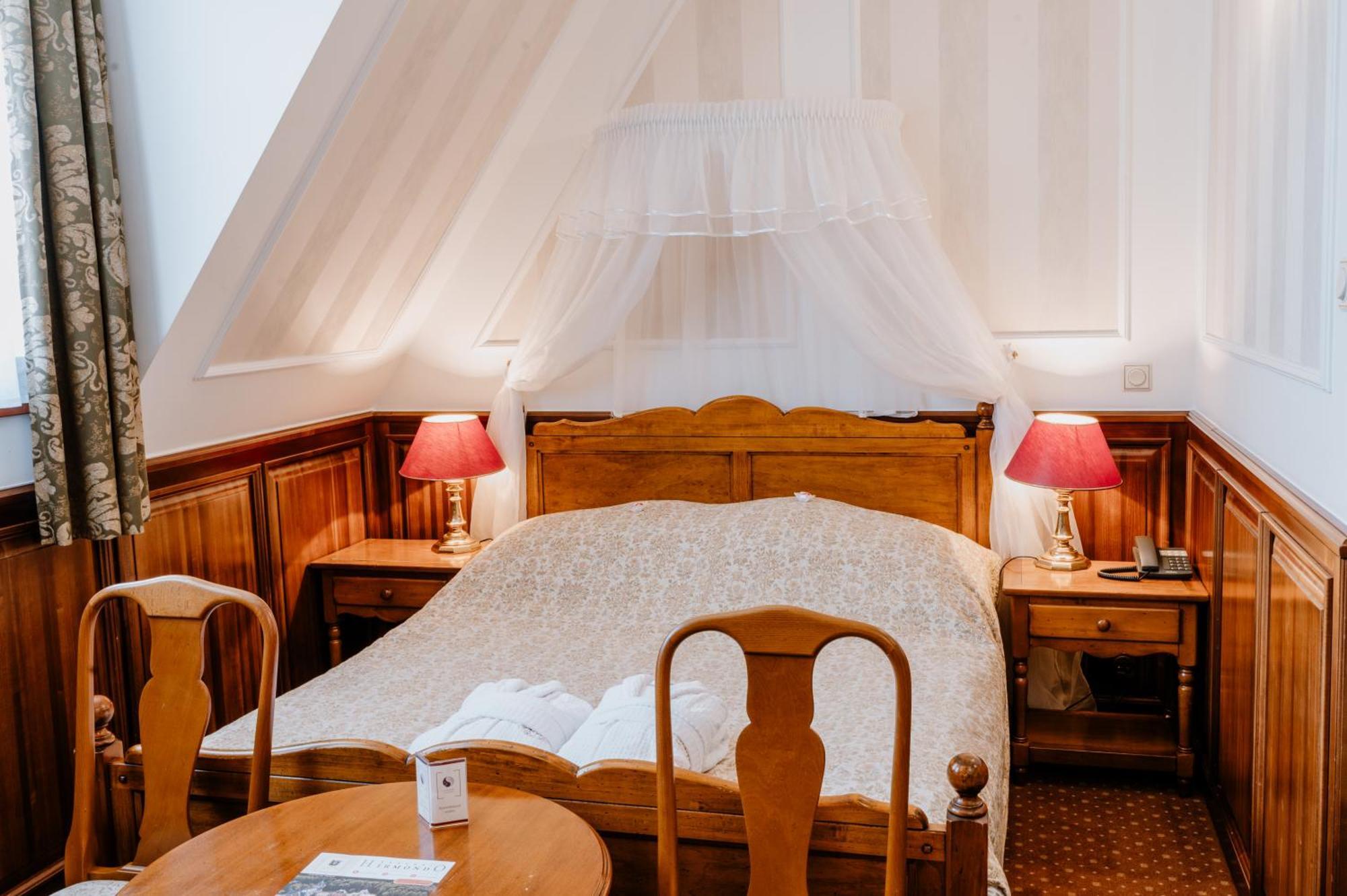 Kastelyhotel Sasvar Resort Parádsasvár Zewnętrze zdjęcie