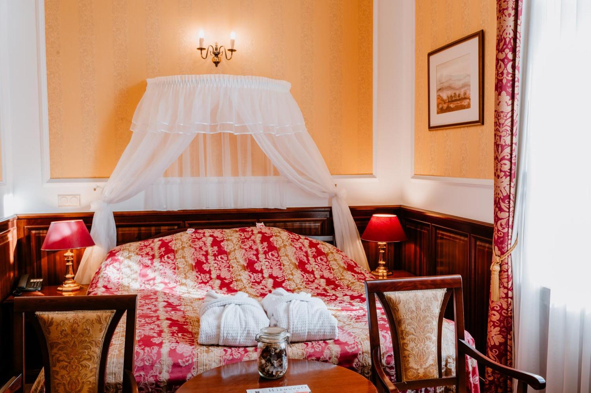 Kastelyhotel Sasvar Resort Parádsasvár Zewnętrze zdjęcie